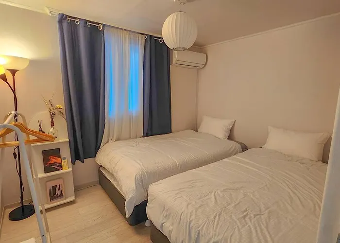 서교동, Hongdae Station House Seogyodong *