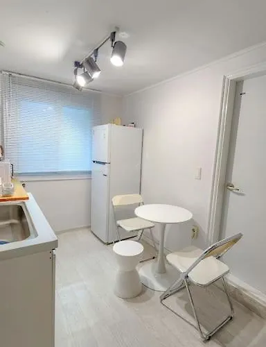 Apartamento 서교동, Hongdae Station House Seogyodong Seúl