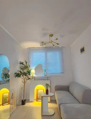 Apartamento 서교동, Hongdae Station House Seogyodong *